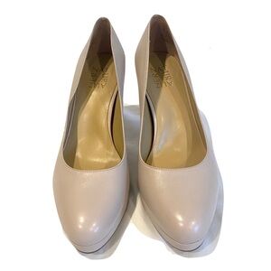 NATURALIZER Teresa Leather Platform Pumps Nude Size 8W